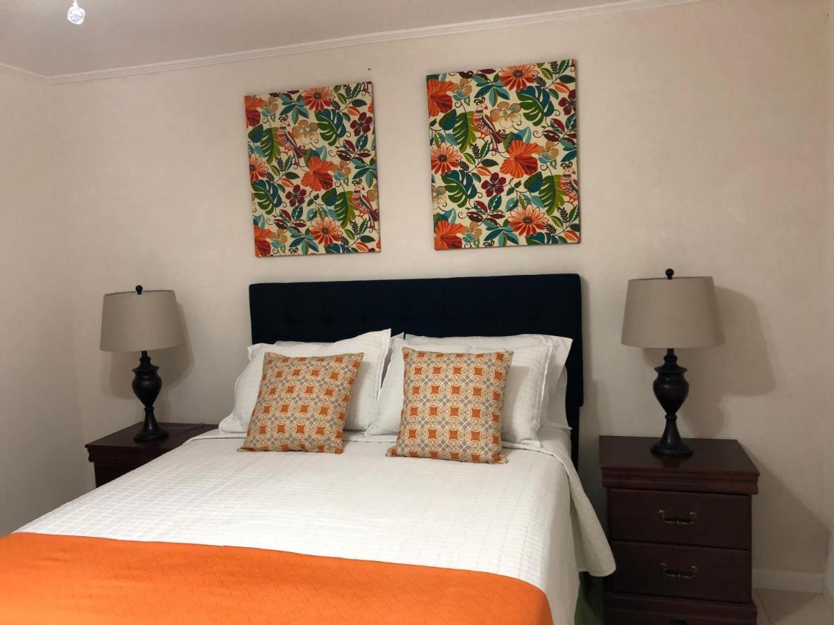 Anna'S Joye Chatham Montego Bay Exterior photo